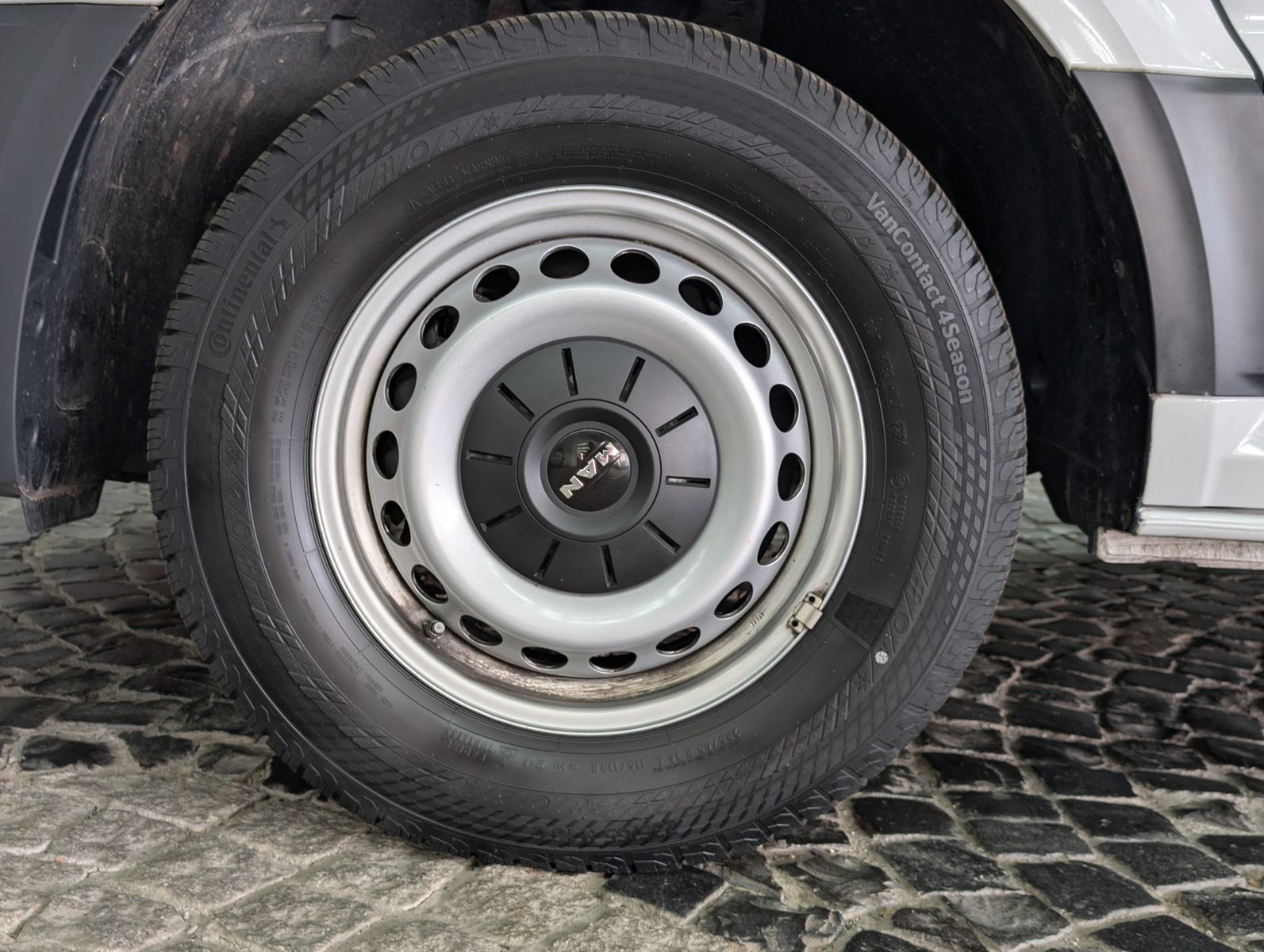 Fahrzeugabbildung MAN TGE 3.140 Kasten 3.140 extralang Hochdach L4H3 K