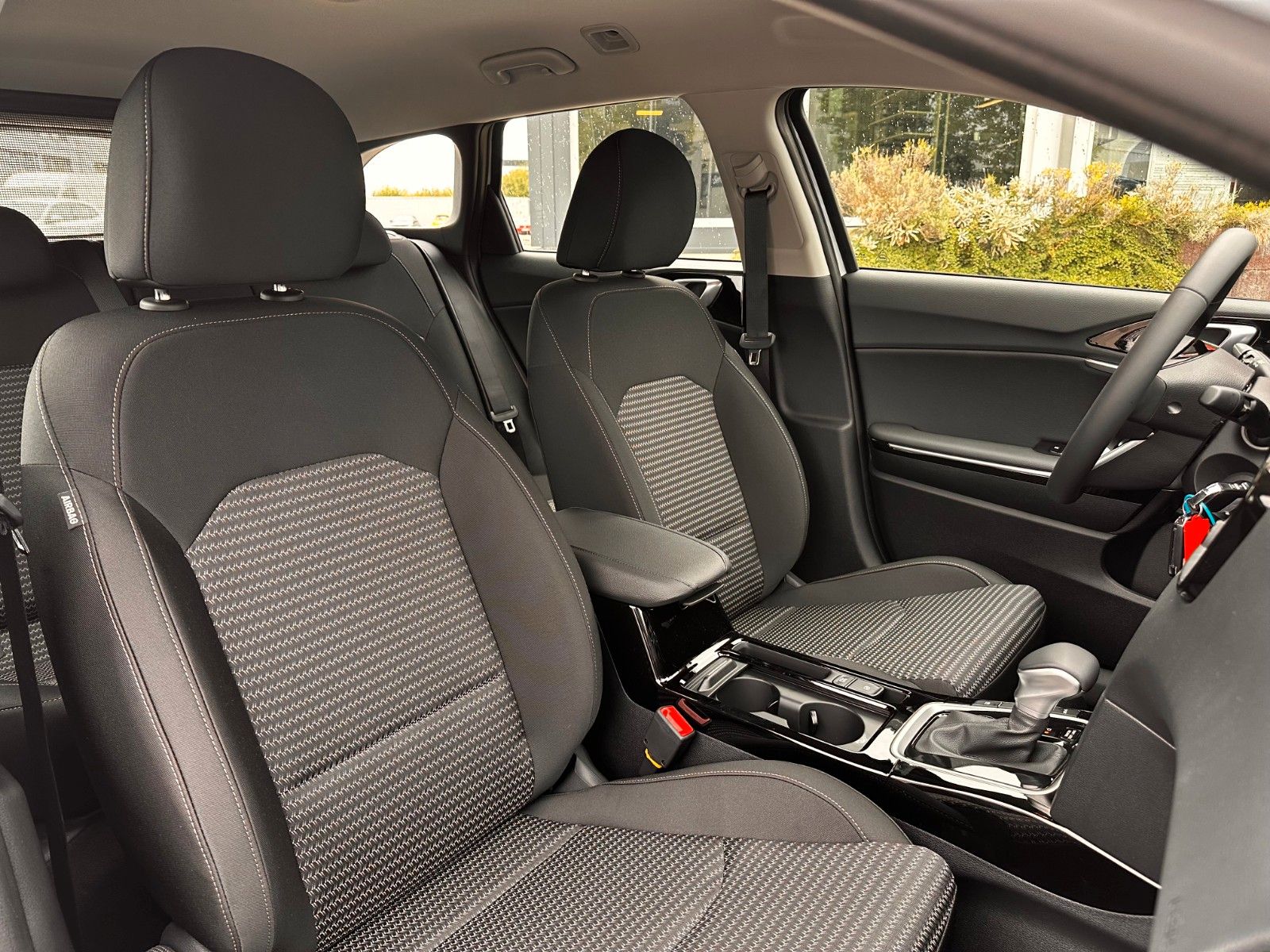 Fahrzeugabbildung Kia Ceed Sportswagon 1.5T 140PS DCT7 VISION KOMF+