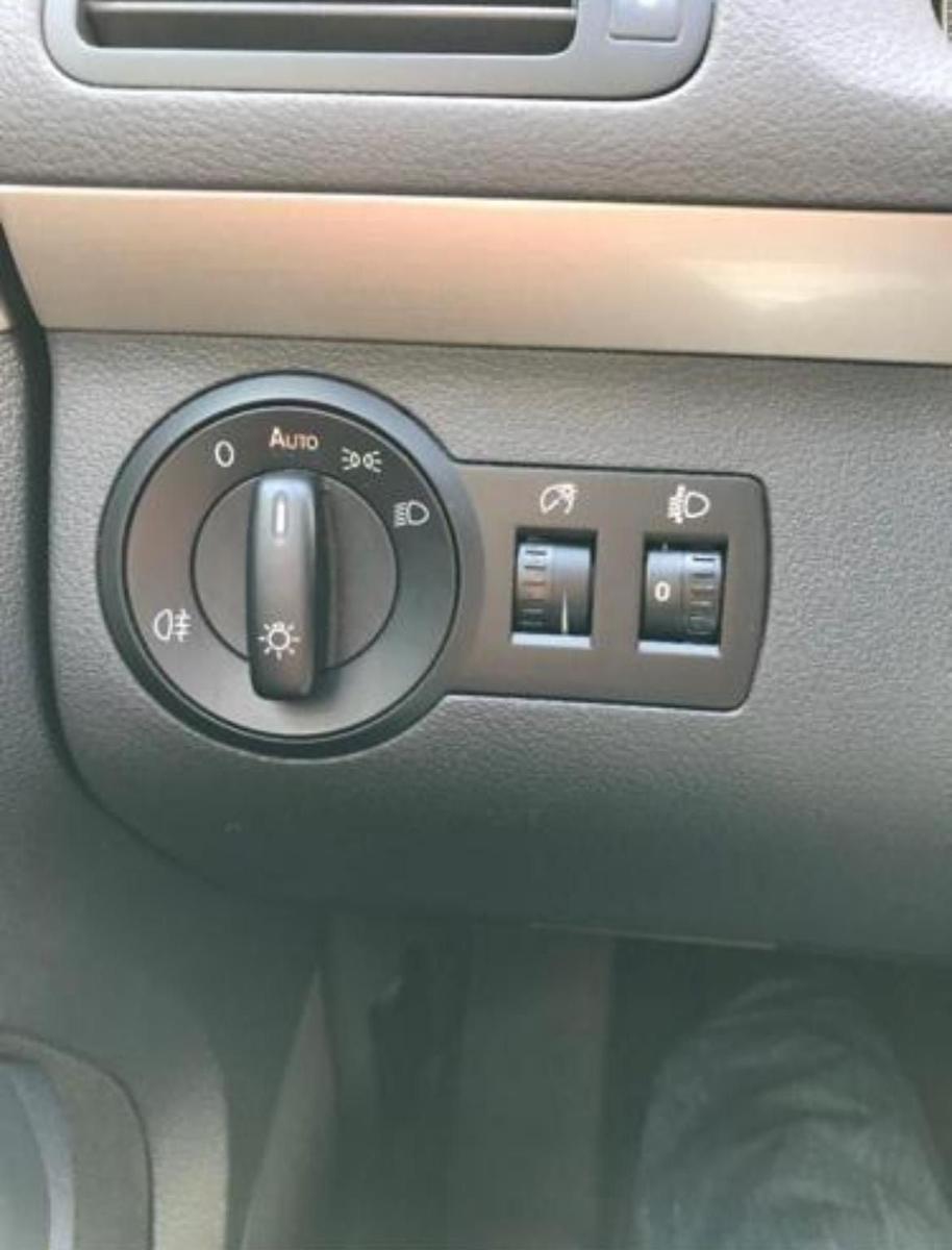 Volkswagen  2009 — photo 9