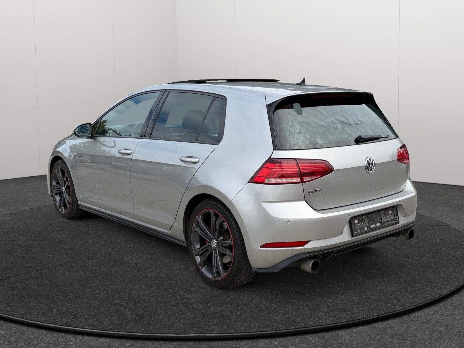 Volkswagen Golf VII Lim. GTI BMT Start-Stop PANO foto 4