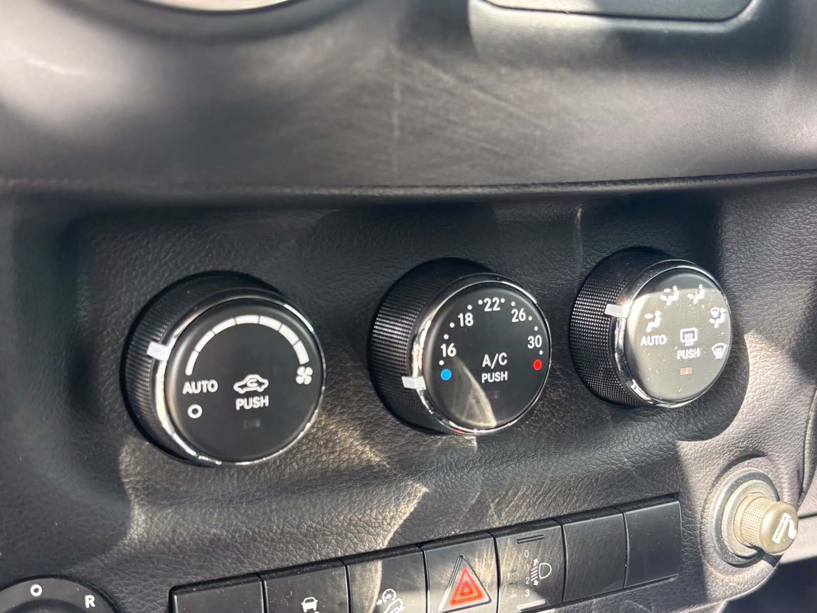 JEEP WRANGLER UNLIMITED RUBICON 2.8 CRD 200ch 4X4 - BVA - GPS - TOIT RIGIDE - SIÈGES CHAUFFANTS - JANTES ALLIAGE
