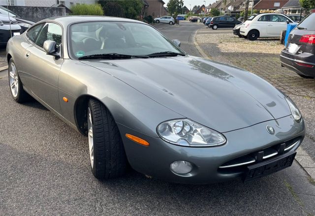 Jaguar XK8 4.2 Coupe