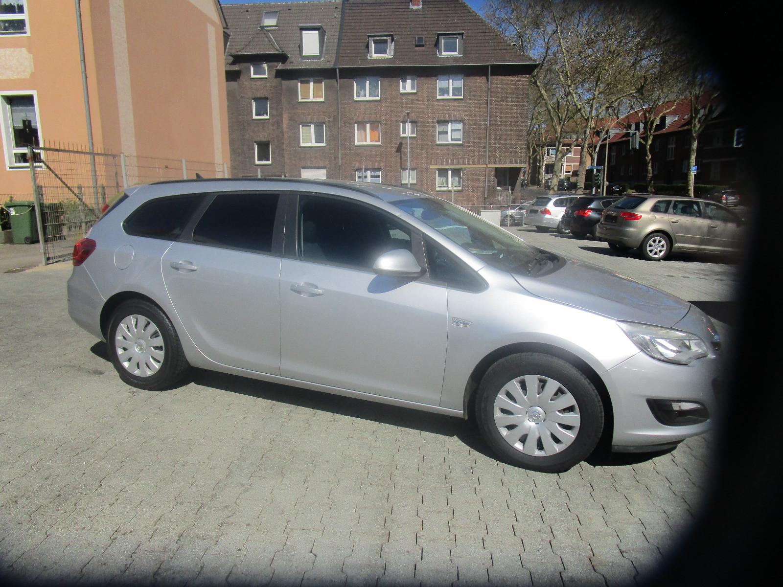 Opel Astra J Sports Tourer Edition