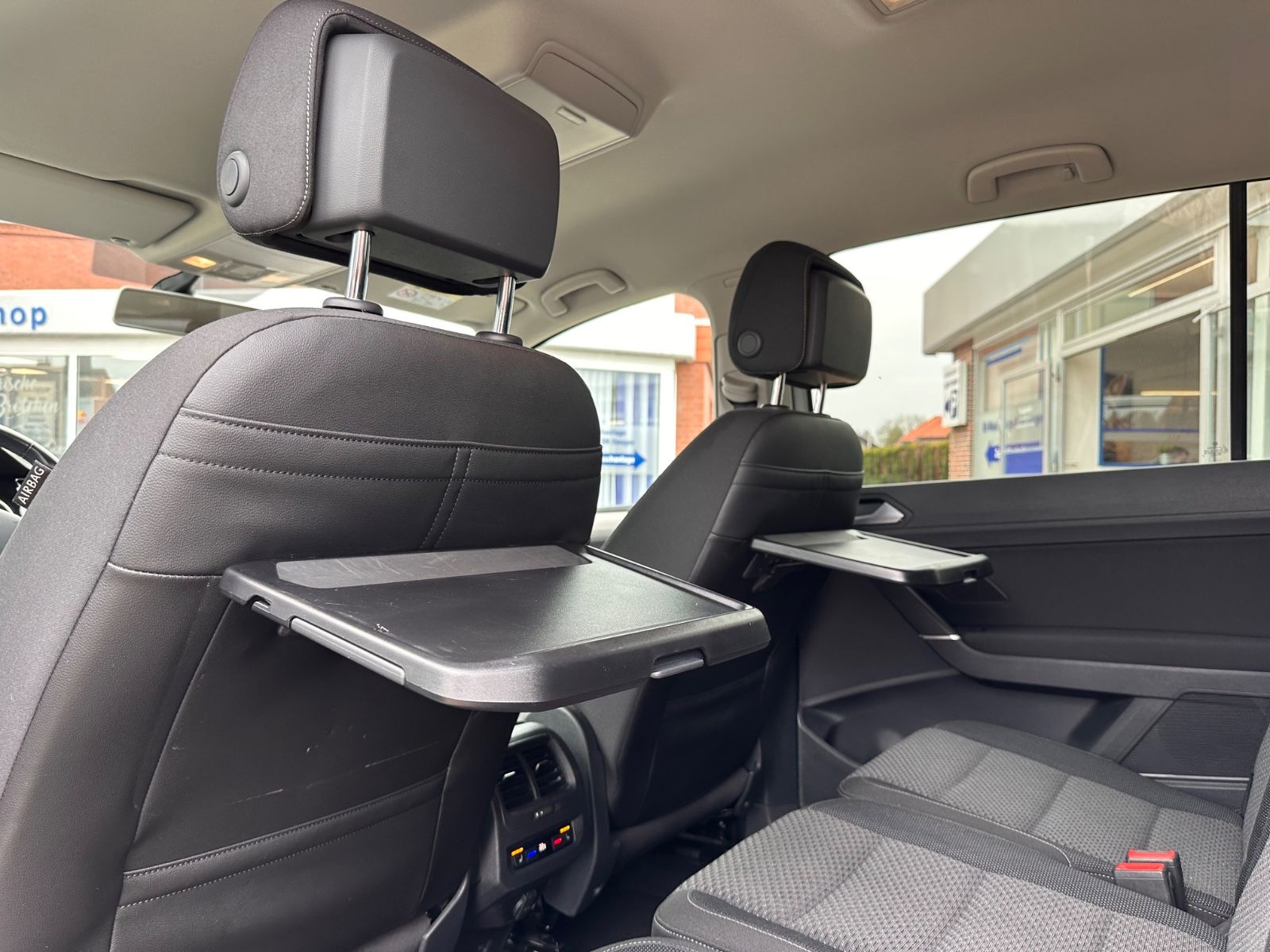 Fahrzeugabbildung Volkswagen Touran Comfortline 1.4 TSI 7-Sitze/ACC/SHZG/Navi