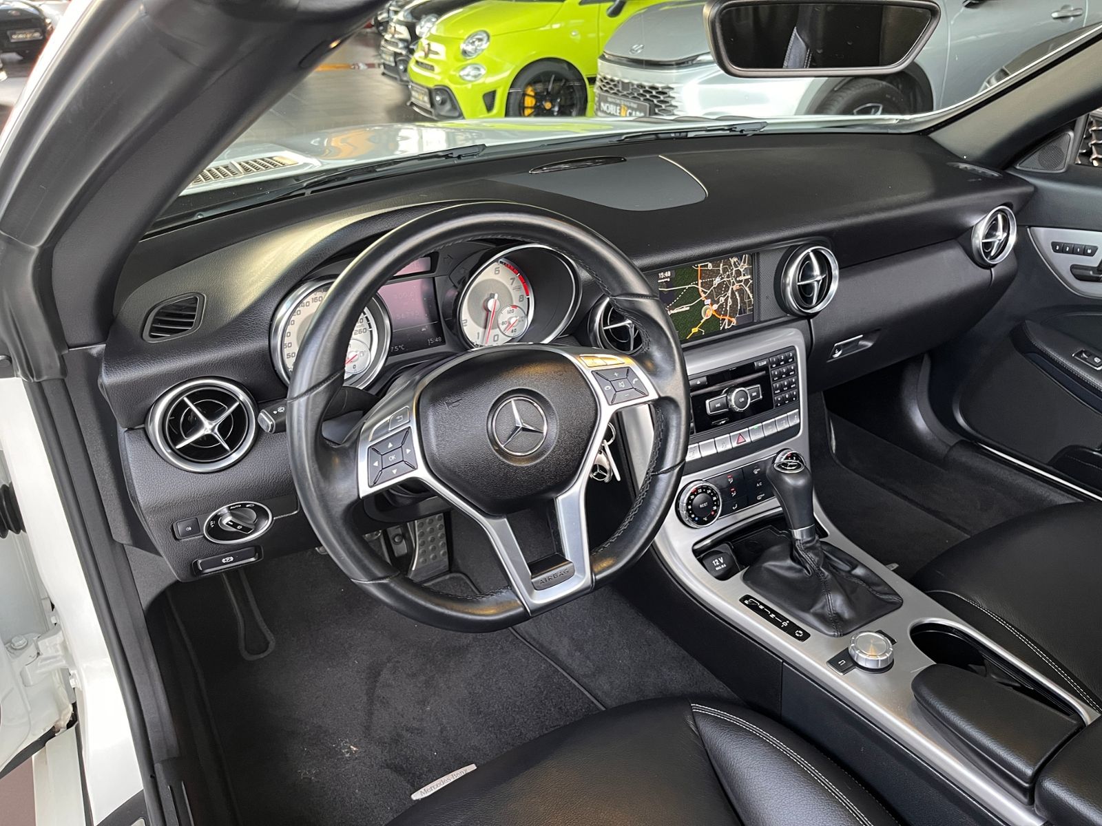 Fahrzeugabbildung Mercedes-Benz SLK 350 BlueEfficiency XENON MEMORY