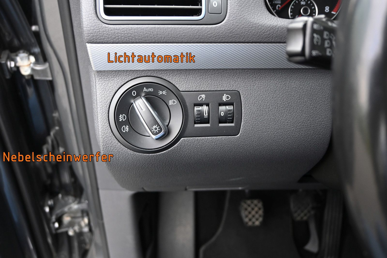 Fahrzeugabbildung Volkswagen Touran 1.2 TSI LIFE °AHK°STANDHEIZ°7-SITZE°