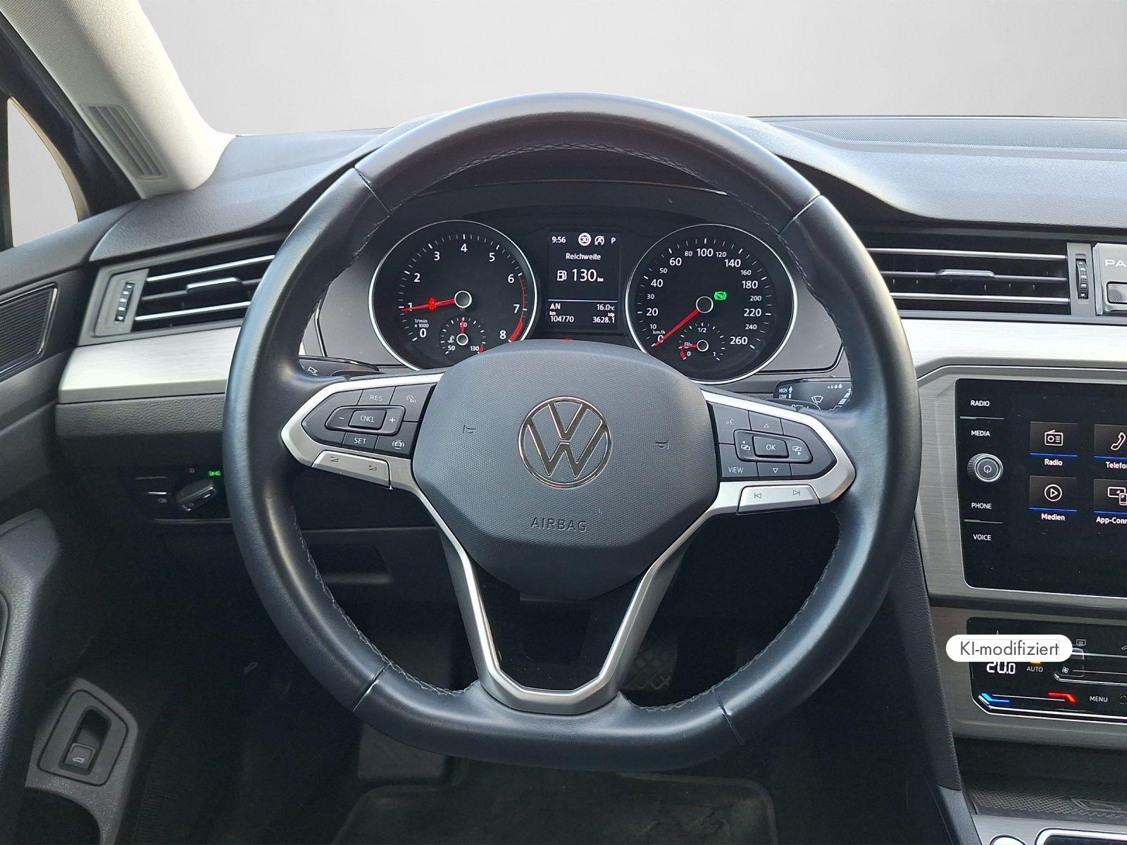Volkswagen Passat Variant CONCEPTLINE 1.5 TSI DSG LED NAVI 