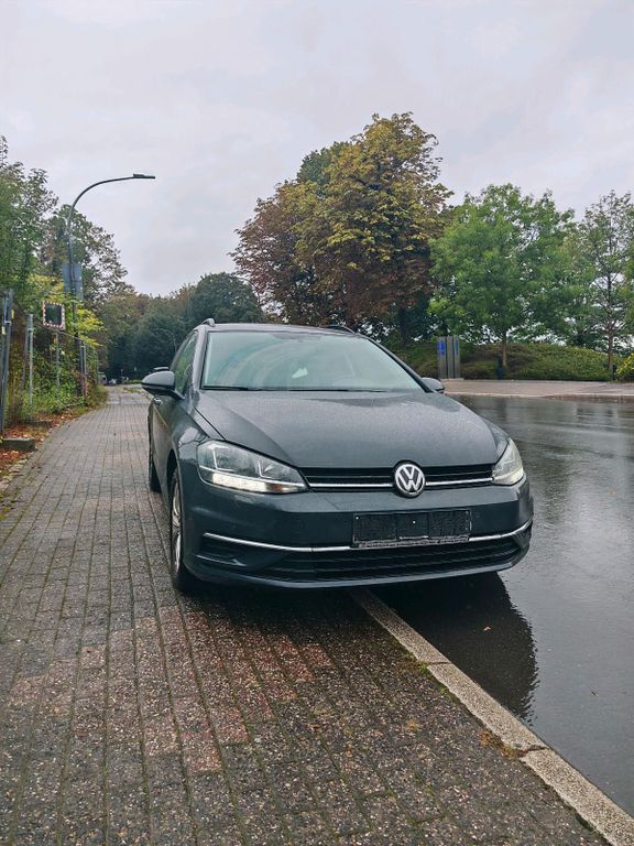 Image of Volkswagen Golf