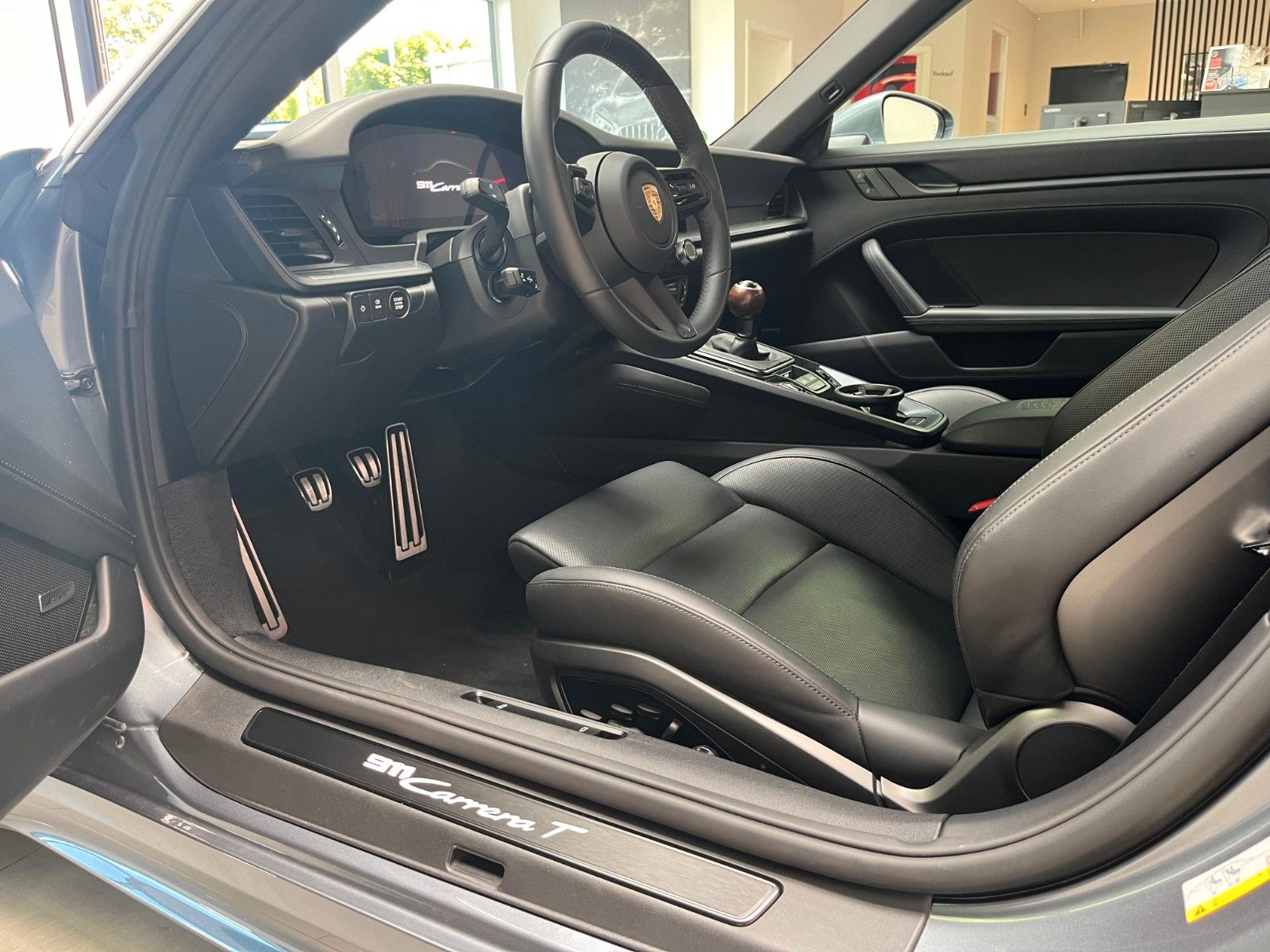 Fahrzeugabbildung Porsche 992.2 Carrera T Cabriolet*Matrix*360°*Ganzleder*