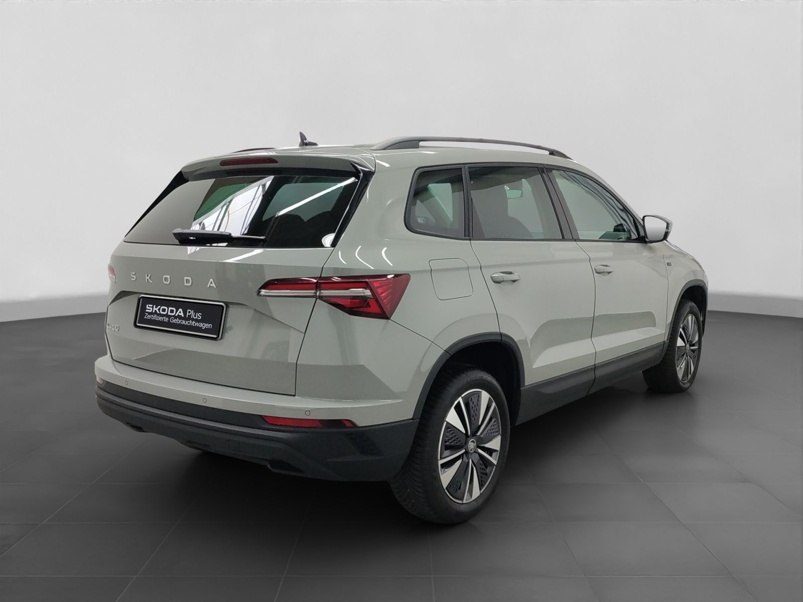 Skoda Karoq 2.0 TDI DSG TOUR ST.HEIZ MATRIX AHK ASSIST imagem 3