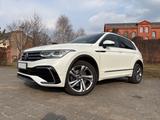 Volkswagen Tiguan R-Line DSG 4Motion StHz Matrix HeadUp AHK