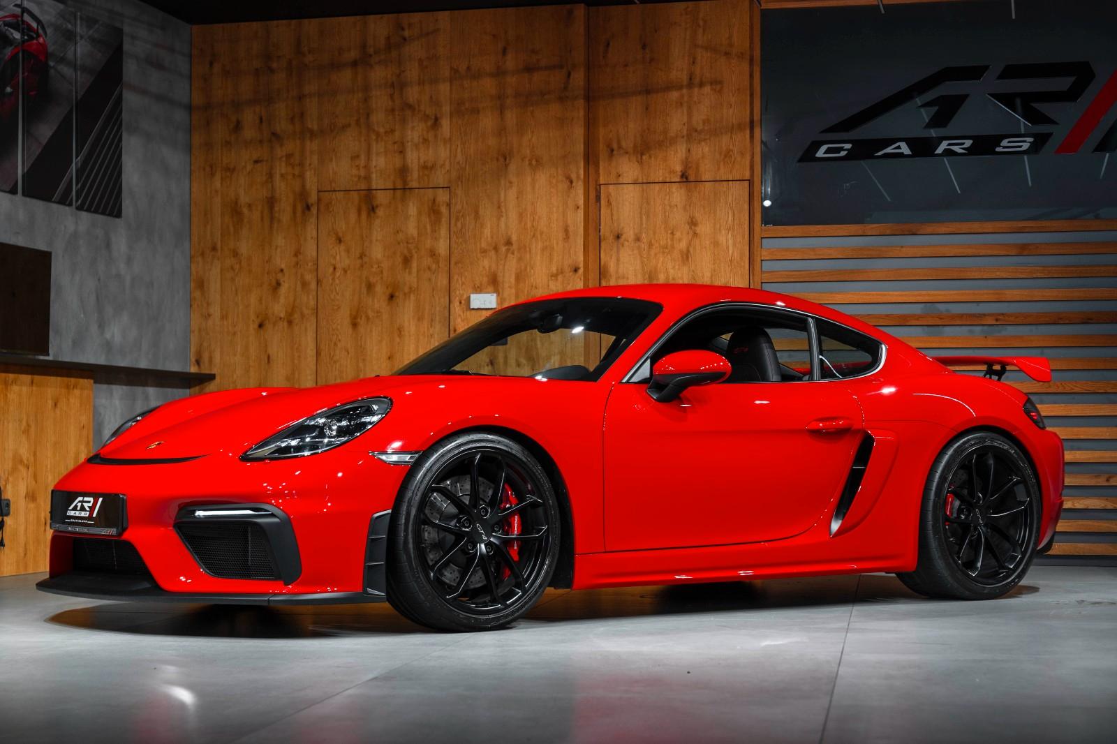 Porsche Cayman GT4