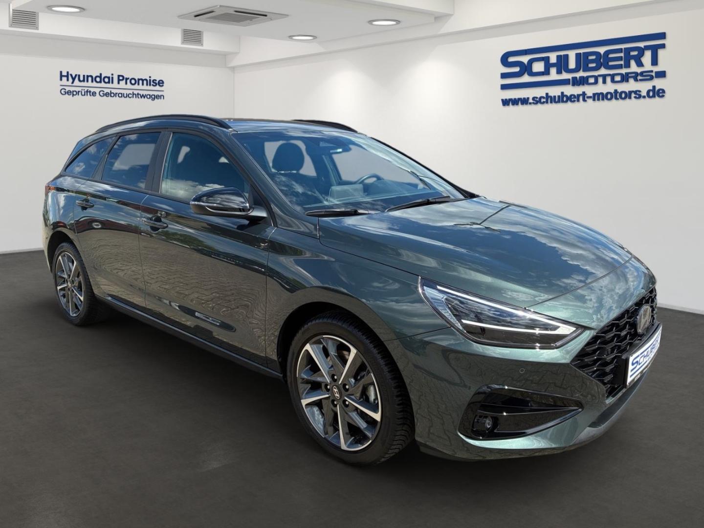 Hyundai i30 Kombi Advantage Plus-Paket NAVI SHZ PDC DAB