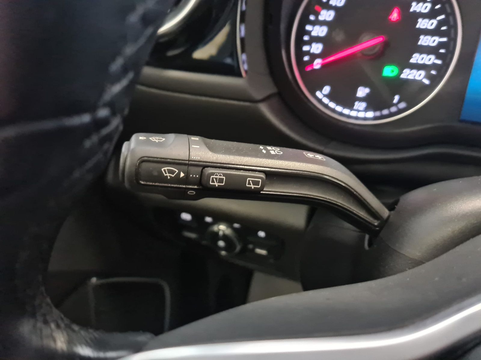 Fahrzeugabbildung Mercedes-Benz T 180 / Citan / AHK / LED / KAMERA / 1. HAND