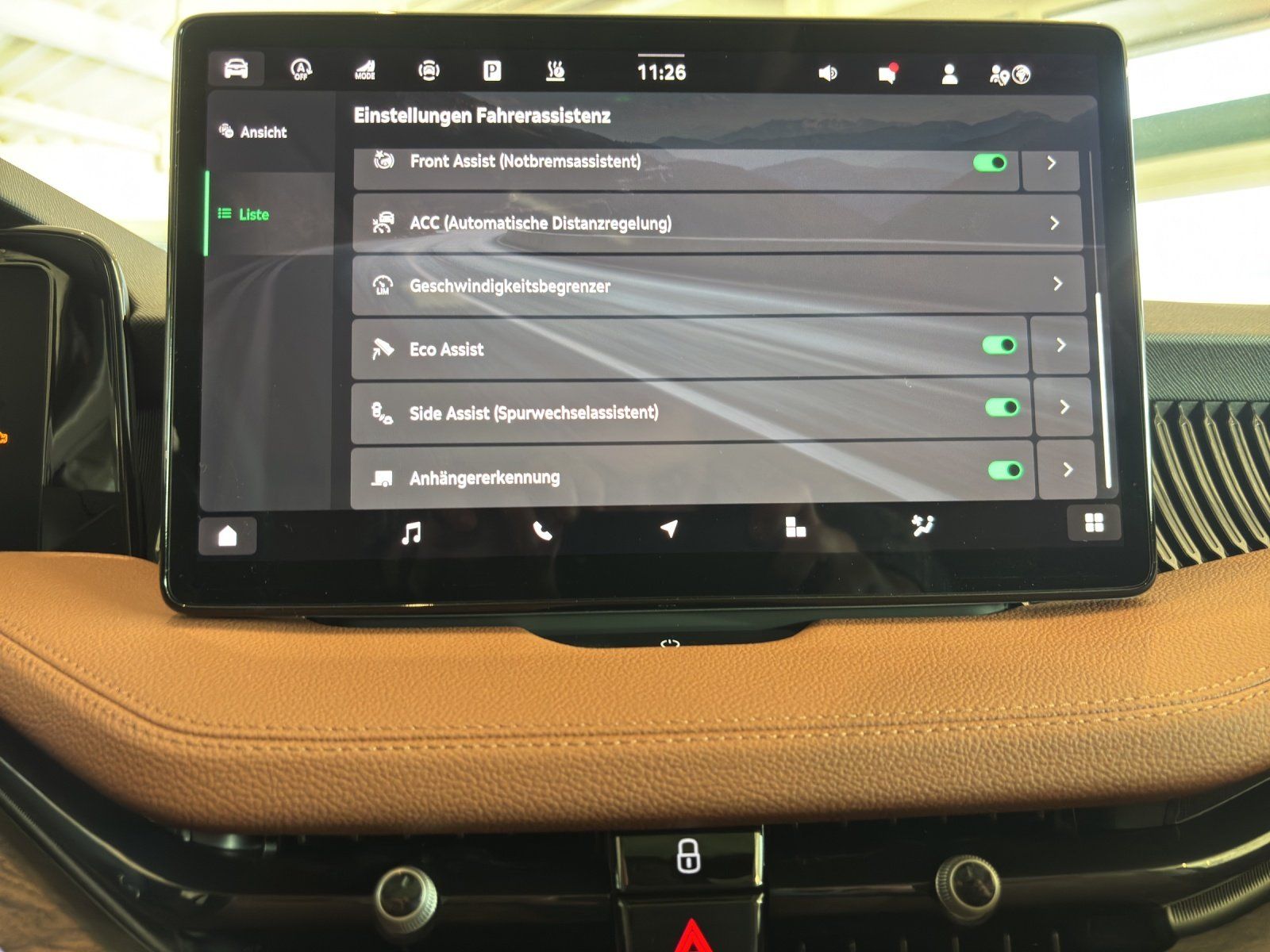 Fahrzeugabbildung SKODA Superb Combi L&K 2,0 TDI 142 kW DSG 4x4