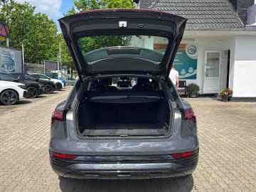 Audi Q8 e-tron - 9