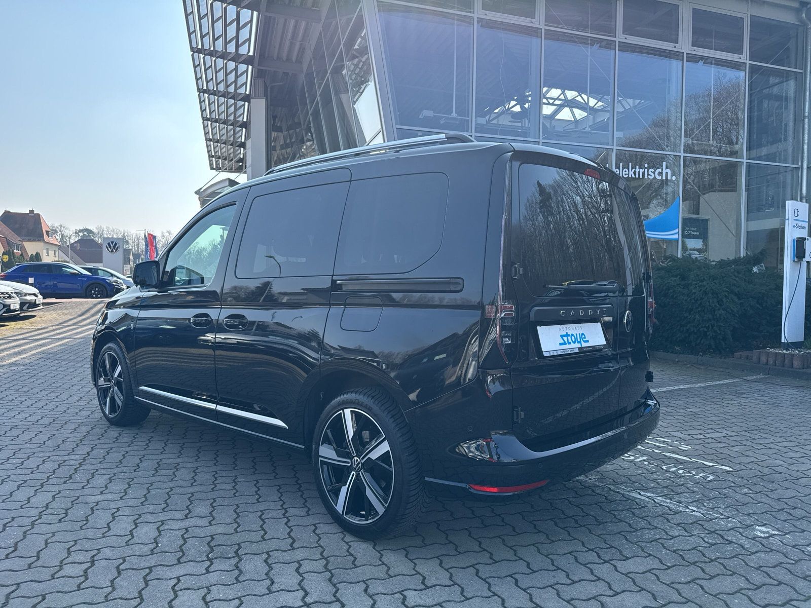 Caddy Style TDI DSG Navi ROLLSTUHLKRAN Style