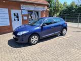 Renault Megane III Lim. 5-trg. Authentique 1,6L - Renault Megane mit Benzin-Antrieb: 1.6