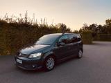 Volkswagen TOP gepflegter VW TOURAN 1,6 TDI standheiz... - Volkswagen Touran mit Diesel-Antrieb: Limousine, Automatik