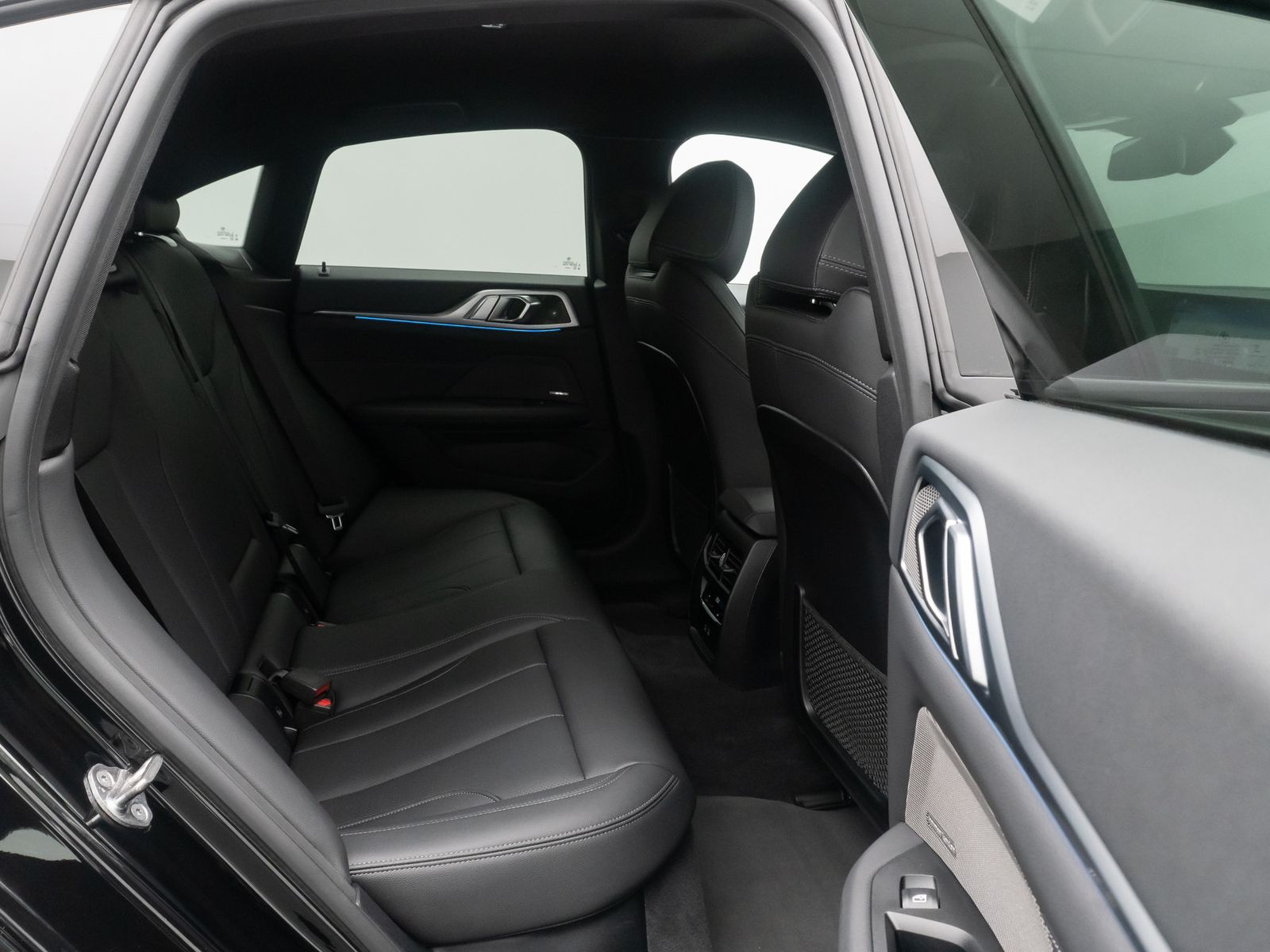 Fahrzeugabbildung BMW i4 M50 Gran Coupé 360°HUD DAB H/K ACC Komfort 19