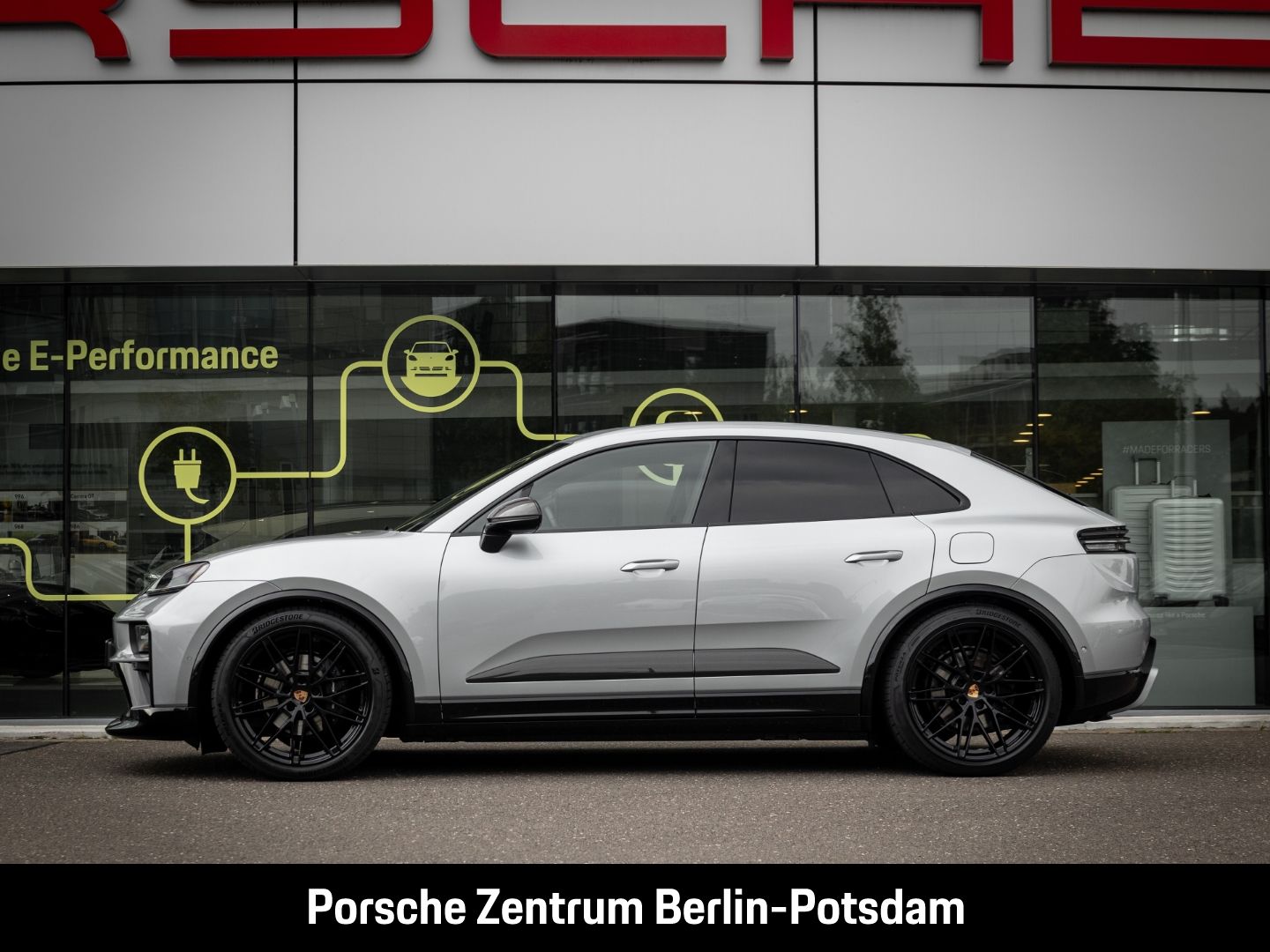Porsche Macan 4 imagem 2