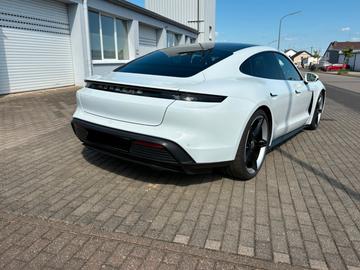 صورة 5 لـ 2020 Porsche TAYCAN