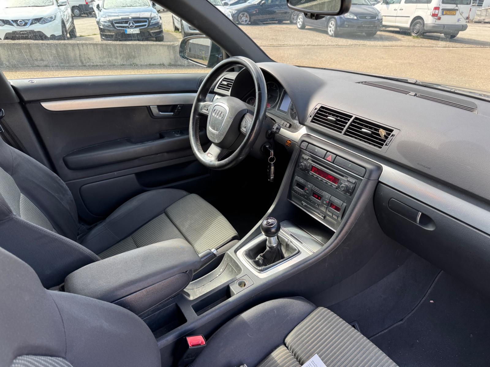 Audi A4 2006 — photo 20