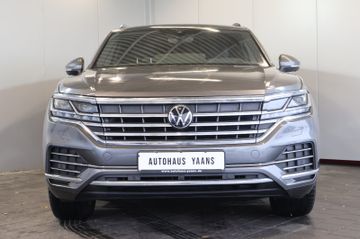 Volkswagen Touareg - 2