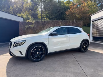 صورة 1 لـ 2014 Mercedes-BENZ GLA