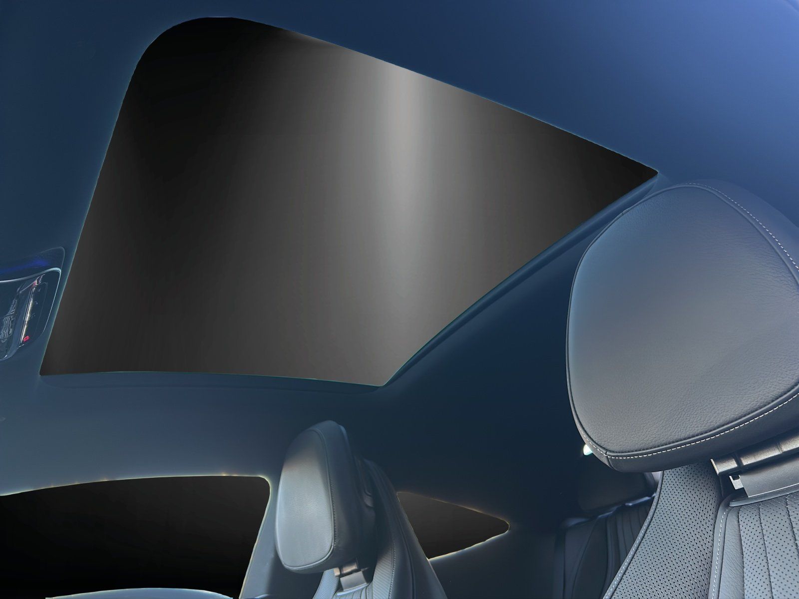 Fahrzeugabbildung Mercedes-Benz CLE 300 4MATIC Coupé AMG 360° Pano AHK DigLight