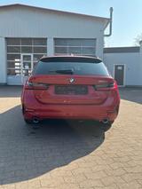 BMW 320 d Touring Auto. Sport Line AHK*HUD*PDC*RFK - BMW 3er Reihe Gebrauchtwagen in Bremen
