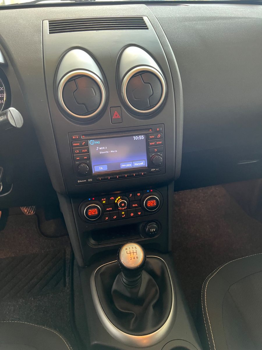 Fahrzeugabbildung Nissan Qashqai 2.0 Acenta *NAVI*RÜCKFAHRKAMERA*1.HAND*