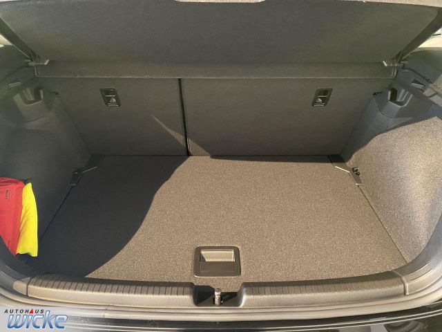 Polo 1.0 TSI DSG Style APP CONNECT KLIMA REAR