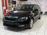 Skoda Octavia Combi Elegance 4x4 - Skoda Octavia Elegance mit Diesel-Antrieb