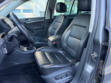 Volkswagen Tiguan - 11