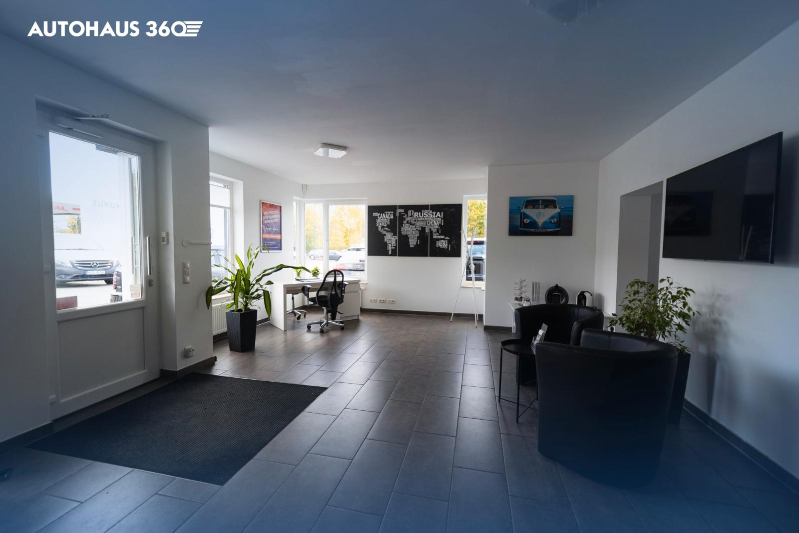 showroom-image-top