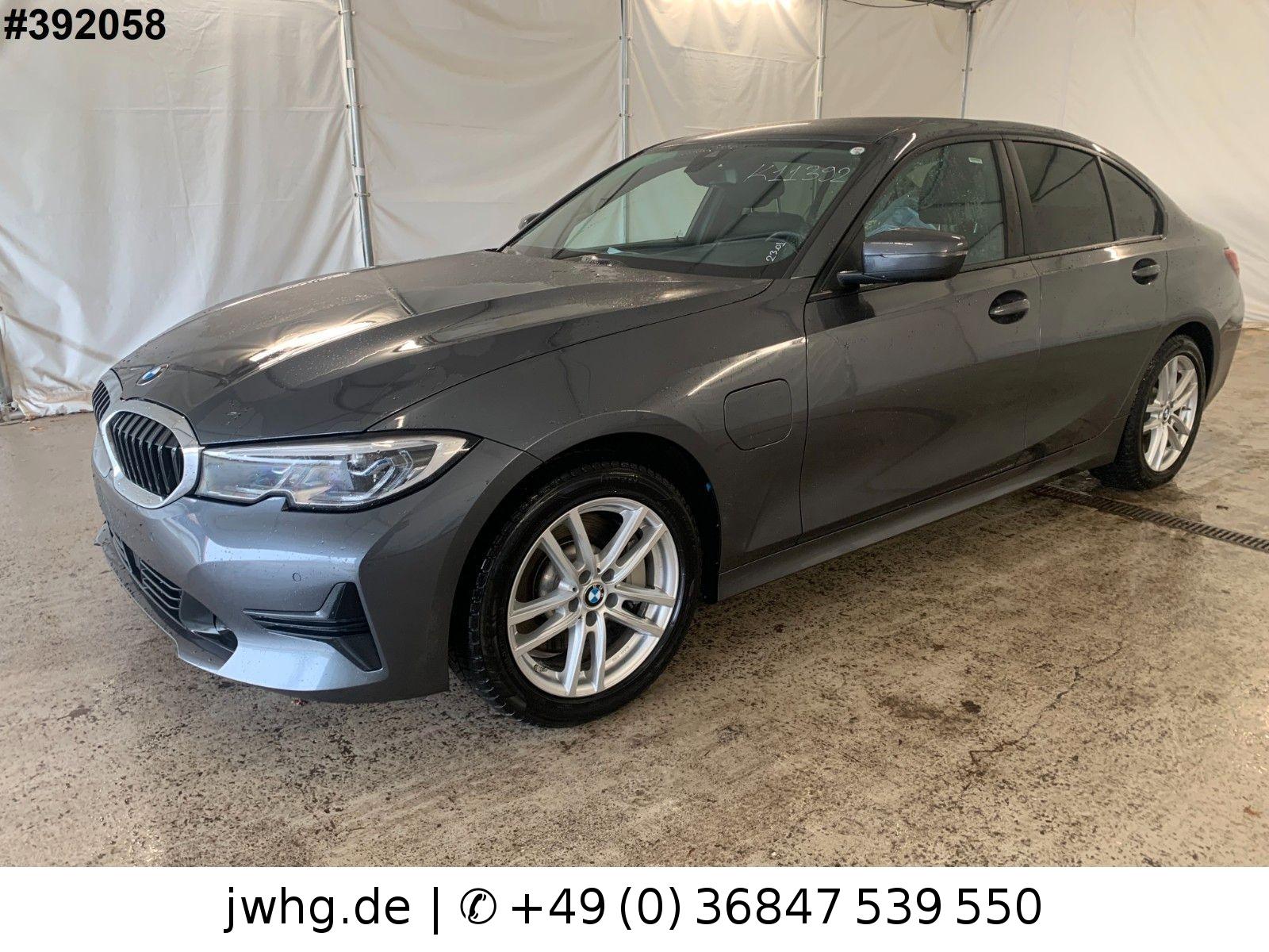 BMW 330 e Advantage Laser HeadUp ACC CockpProf Kam