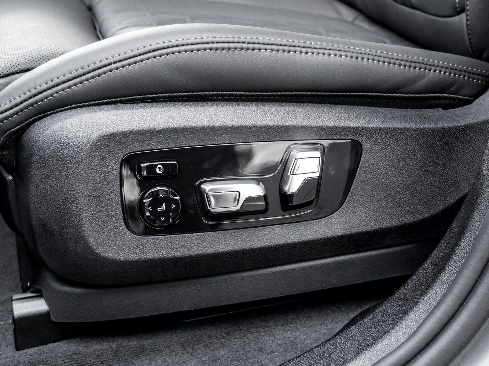 BMW X6 M60 - Bild 15