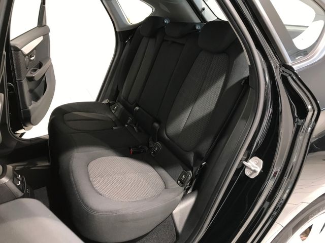 BMW Active Tourer 225xe KLIMA LED NAV PDC SHZ TEMP