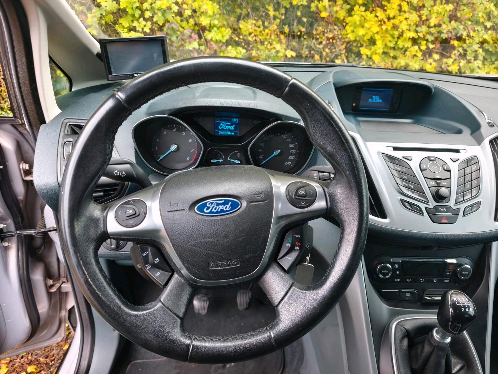 Ford C-MAX 2011 — photo 8