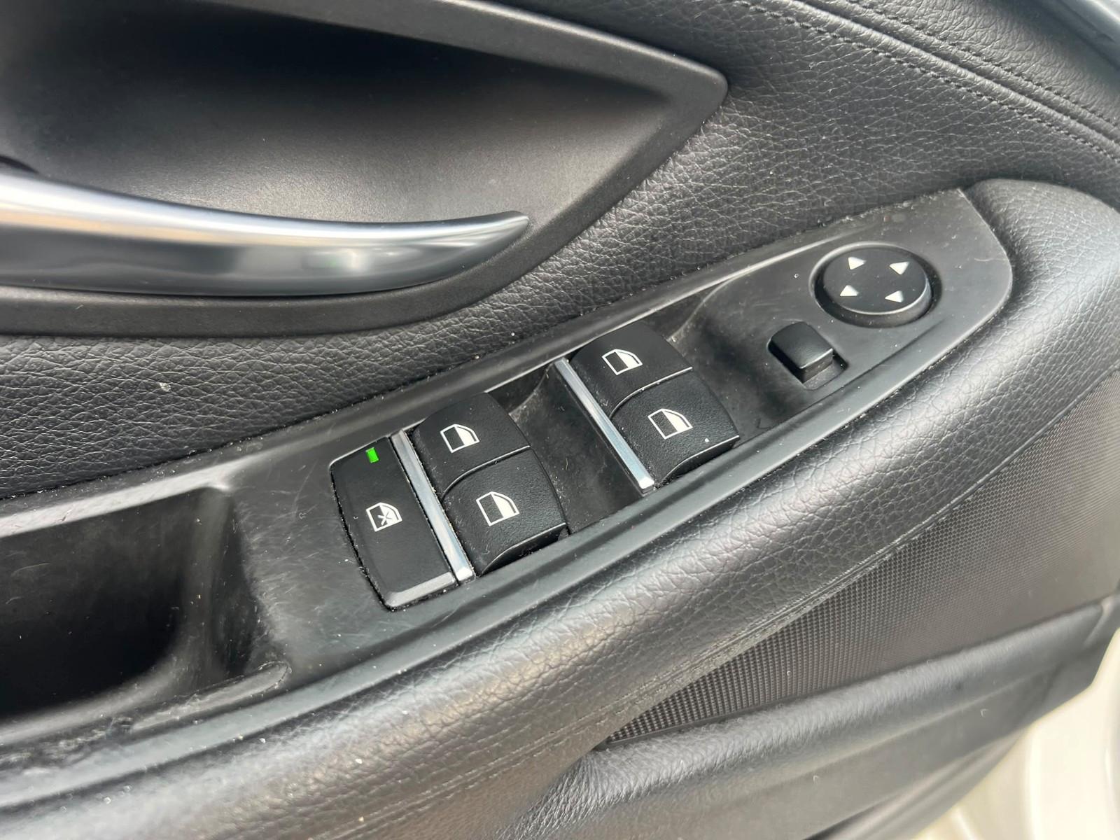 BMW 520 2013 — photo 22