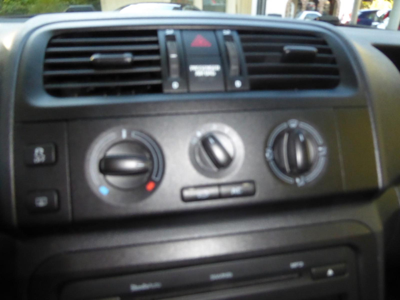 Skoda Fabia 2011 — photo 16