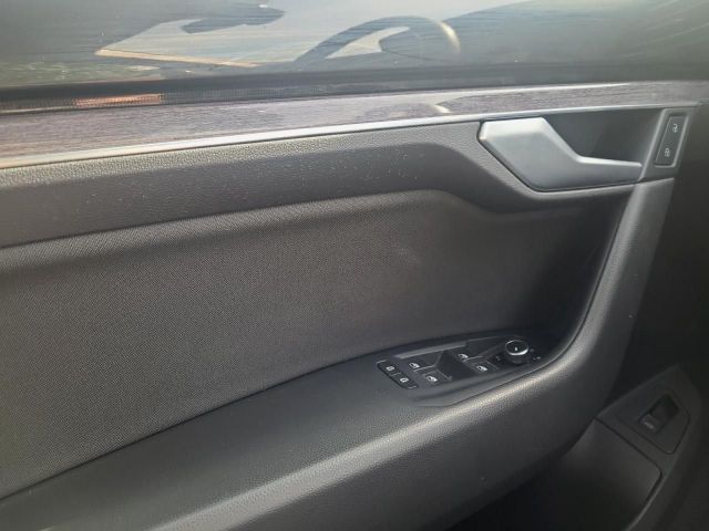 Touareg 3.0TDI V6 AHK DynAudio Kamera Pano