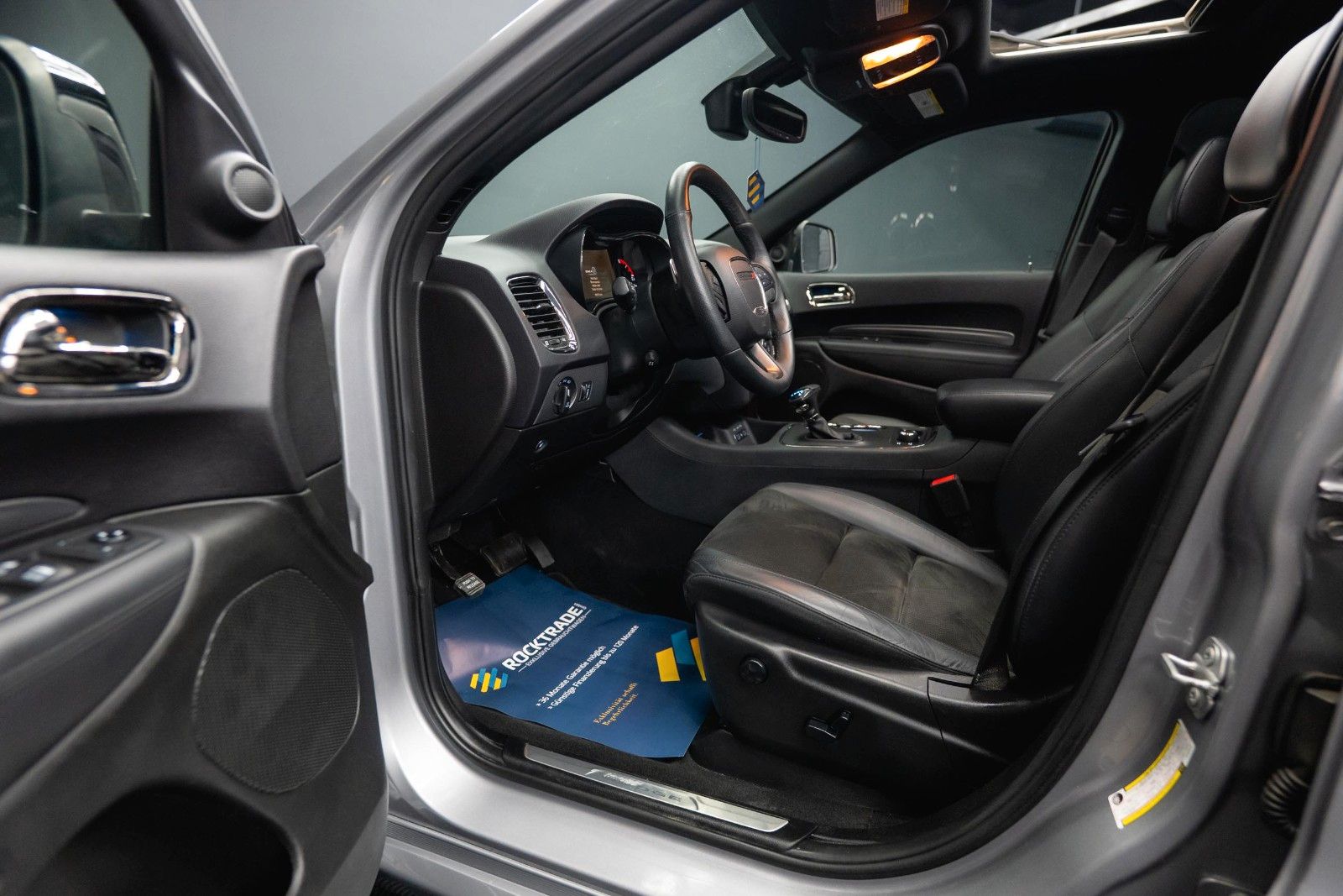 Fahrzeugabbildung Dodge Durango 5.7 V8 R/T 4x4 Night-Paket *7 Sitze*19%*