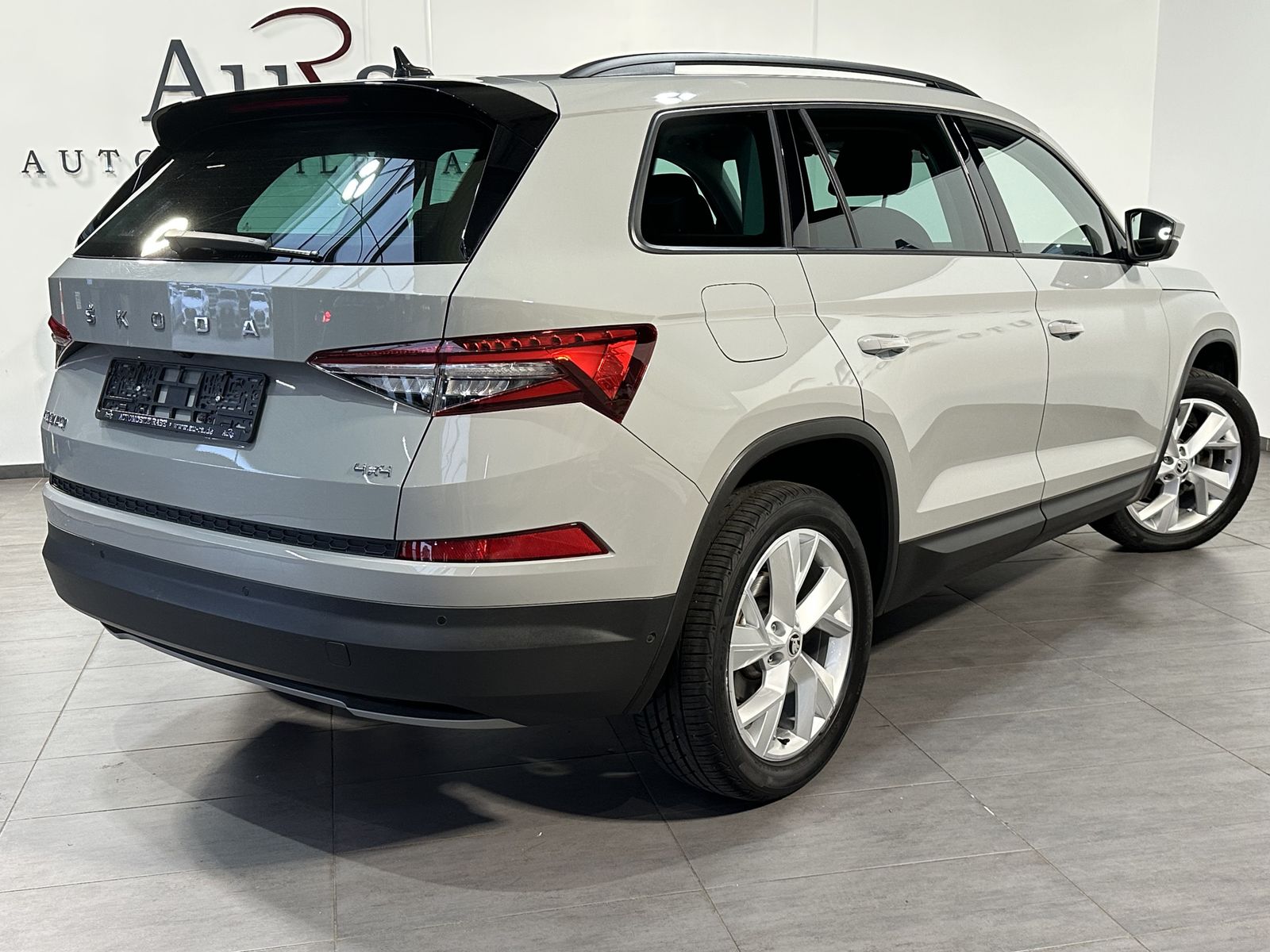 Fahrzeugabbildung SKODA Kodiaq 2.0 TDI 4x4 DSG Clever NAV+LED+AHK+V-COCK