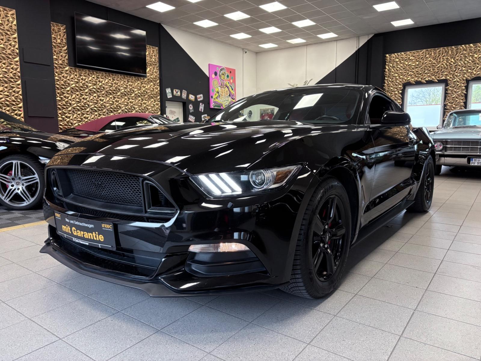 Ford Mustang / All Black/ Handschalter/Tempomat/TOP
