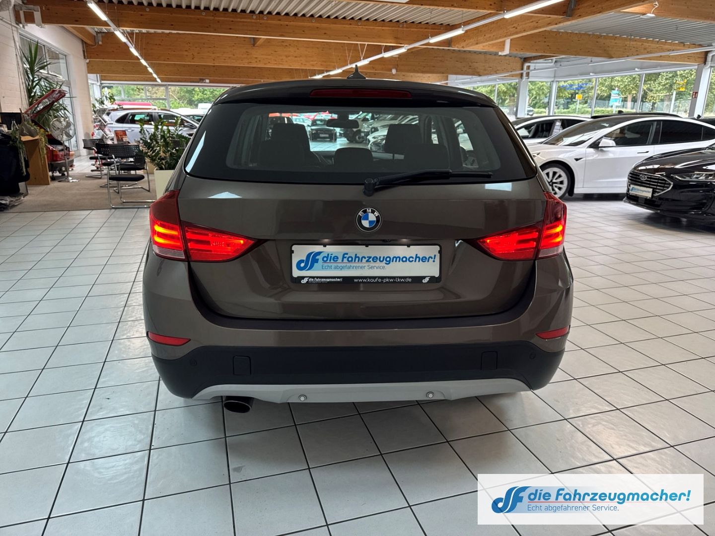 Fahrzeugabbildung BMW X1 18 i sDrive 18i Navi Klimaautom SHZ Rückfahrk
