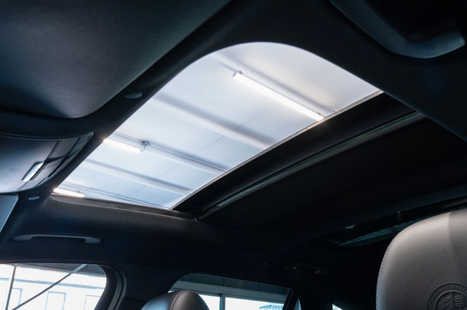 Daumennagel 16 - Mercedes-Benz GLC 63S AMG 4Matic|CARBON|PANO|HEAD-UP|VOLL