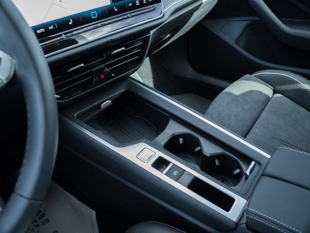 Passat Variant Business TDI DSG 8-fach AHK Matri