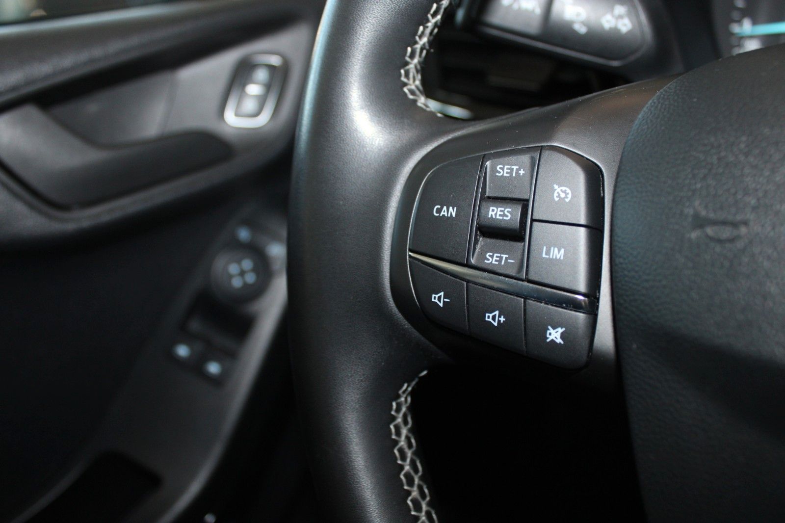 Fahrzeugabbildung Ford Fiesta Cool&Connect 5-trg KLIMA LED WinterPaket